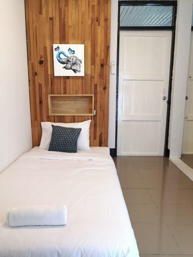 Cozy By Funwahn Bed and Breakfast Chiang Mai Buitenkant foto