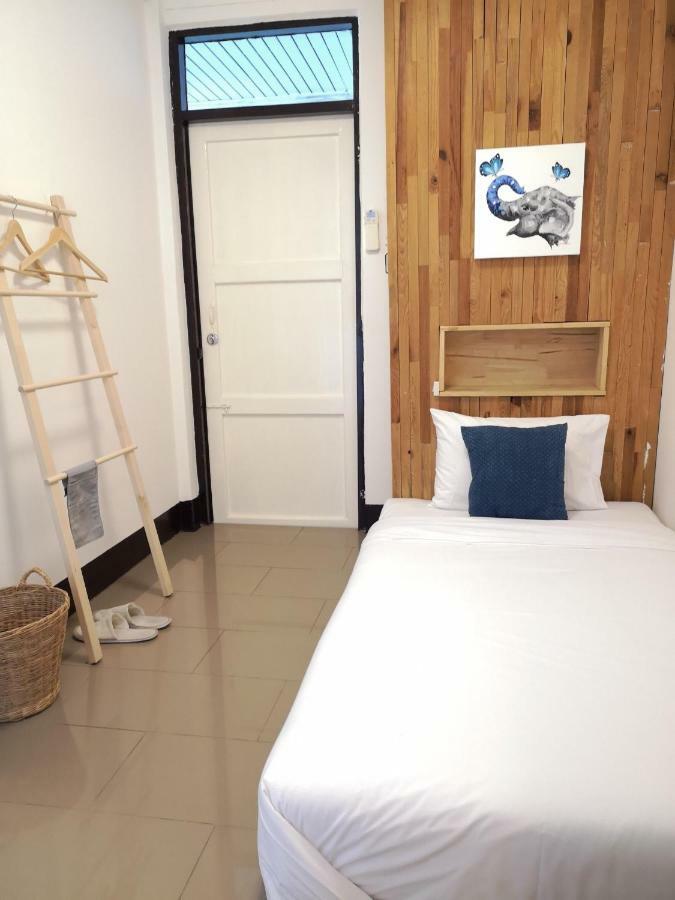 Cozy By Funwahn Bed and Breakfast Chiang Mai Buitenkant foto